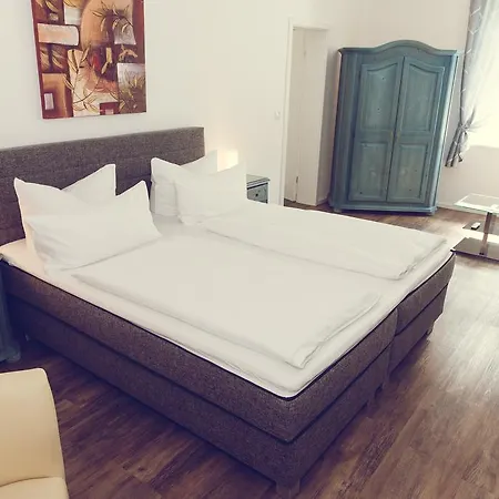 Garni Reis 3*